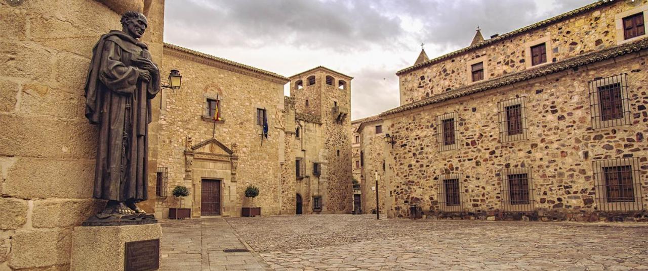 Alojamiento El Miajon De Los Castuos Valdesalor Exterior foto